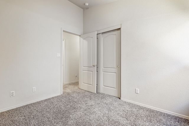 8608 Bluff Springs Drive NE, Albuquerque, NM 87113