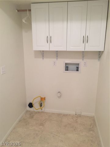 2616 MAGIC MOON Lane 4, Las Vegas, NV 89146