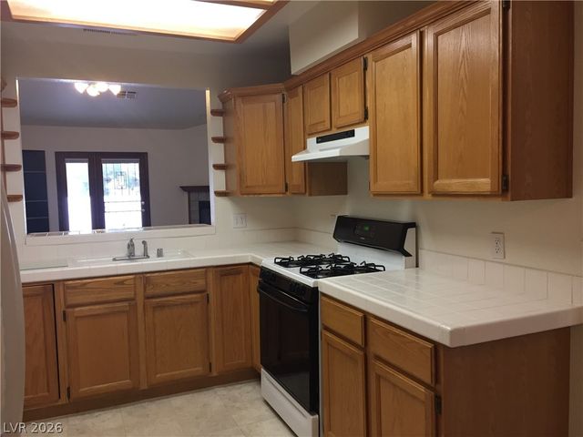 2616 MAGIC MOON Lane 4, Las Vegas, NV 89146