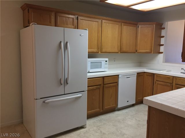 2616 MAGIC MOON Lane 4, Las Vegas, NV 89146