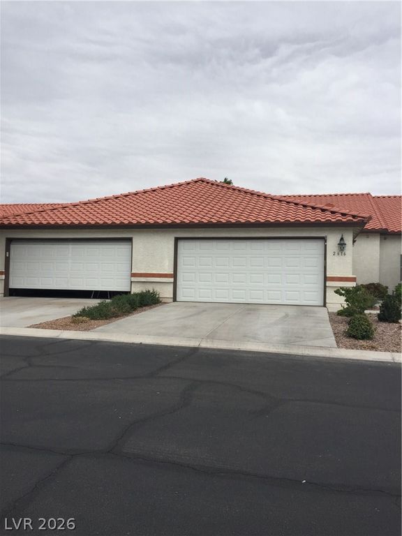 2616 MAGIC MOON Lane 4, Las Vegas, NV 89146