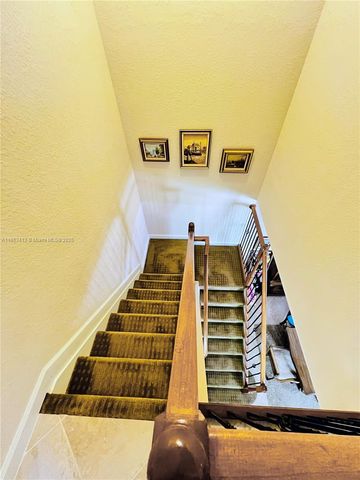 2499 SE 14th St, Homestead, FL 33035