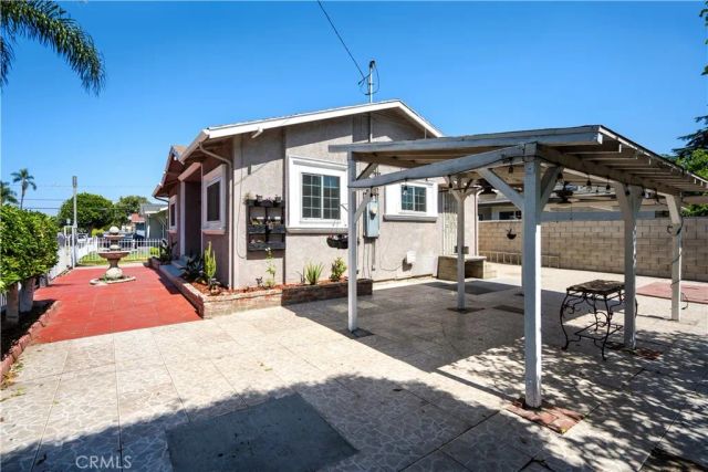 400 E Buckthorn Street, Inglewood, CA 90301