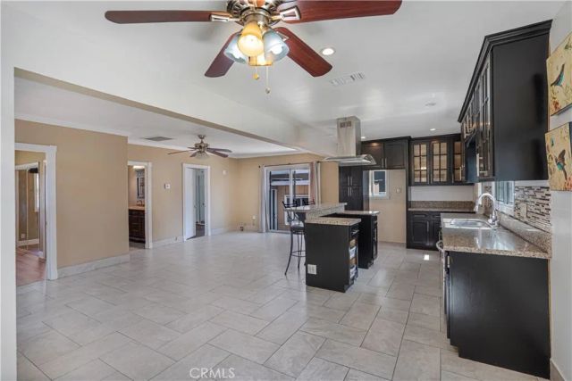 400 E Buckthorn Street, Inglewood, CA 90301