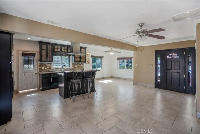 400 E Buckthorn Street, Inglewood, CA 90301