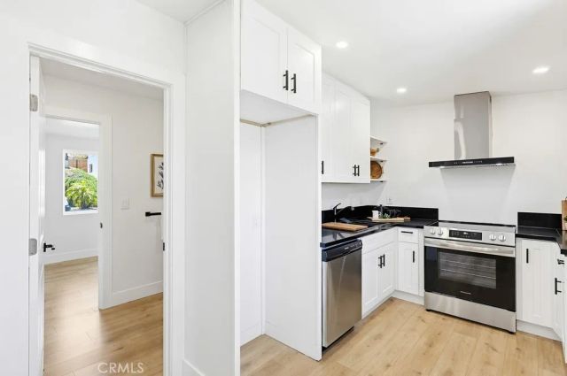 5472 San Onofre, San Diego, CA 92114