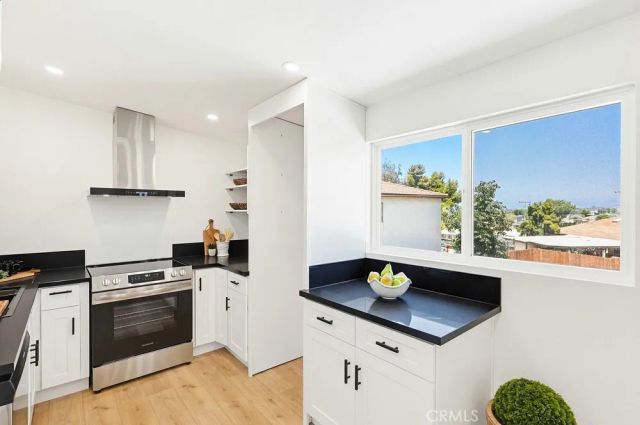 5472 San Onofre, San Diego, CA 92114