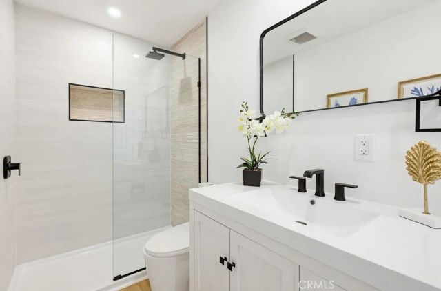 5472 San Onofre, San Diego, CA 92114