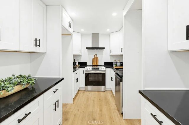 5472 San Onofre, San Diego, CA 92114