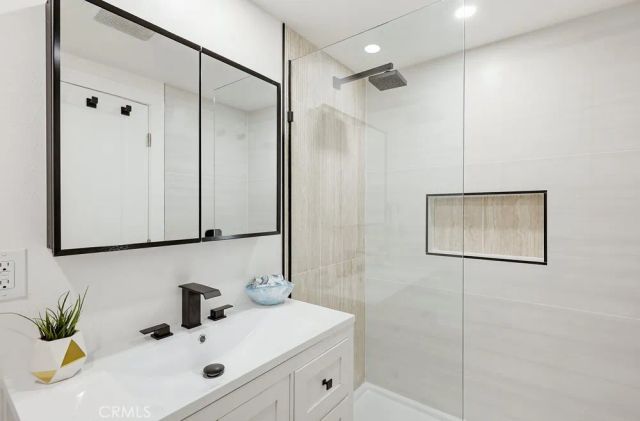 5472 San Onofre, San Diego, CA 92114