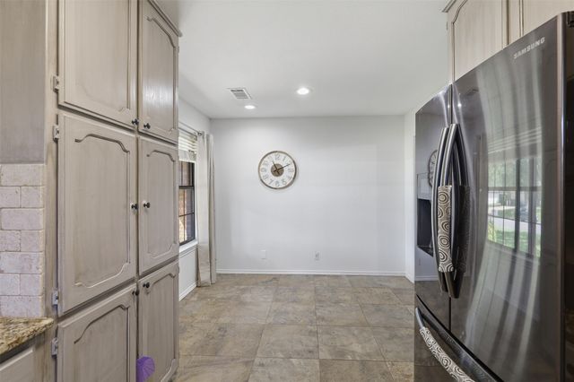 1300 Linda Court, Cleburne, TX 76033