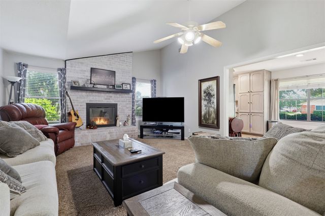 1300 Linda Court, Cleburne, TX 76033