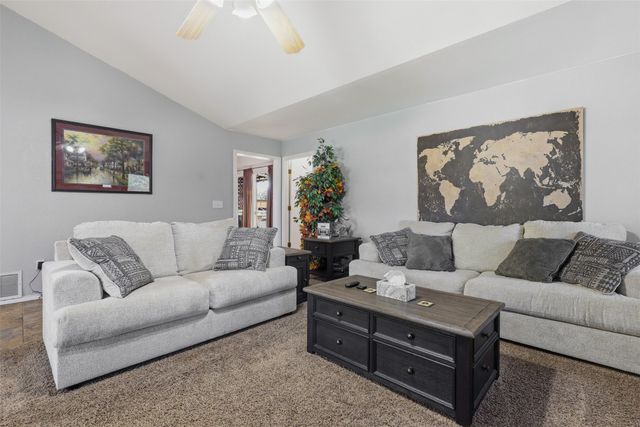 1300 Linda Court, Cleburne, TX 76033