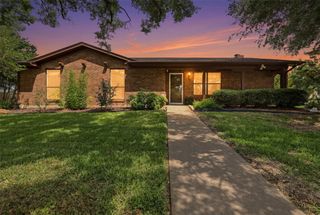 1300 Linda Court, Cleburne, TX 76033