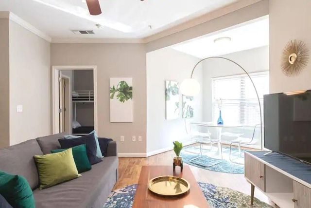 2502 Leon ST 209, Austin, TX 78705