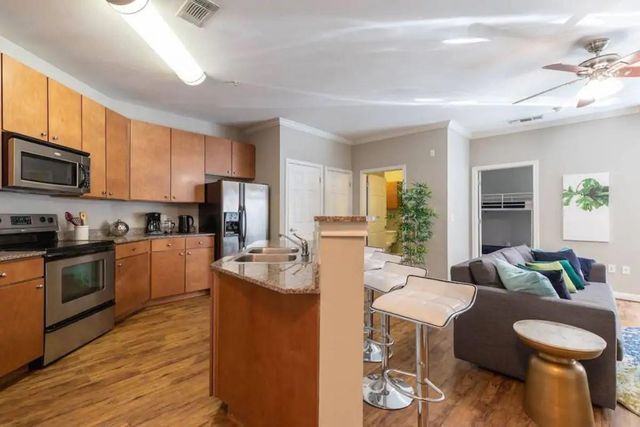2502 Leon ST 209, Austin, TX 78705
