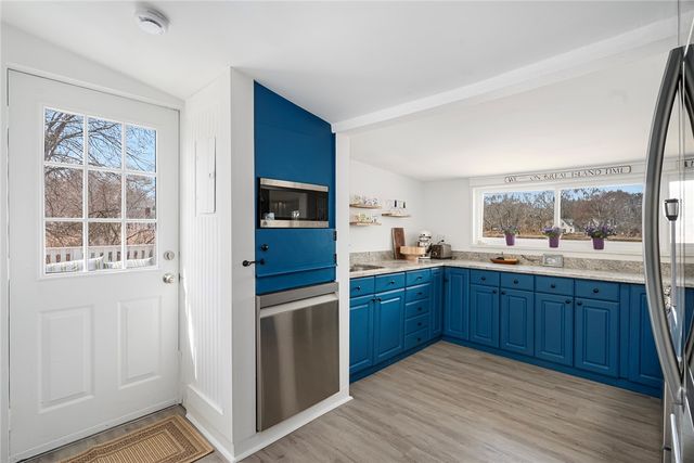 99 River Vue Avenue, Warwick, RI 02889