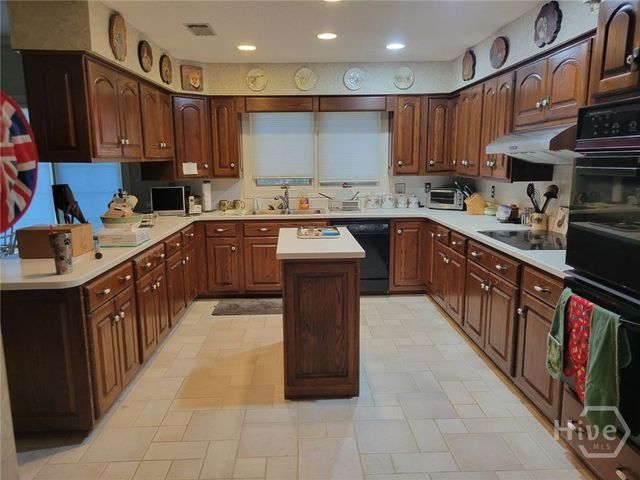 4 Rain Tree Lane, Savannah, GA 31411