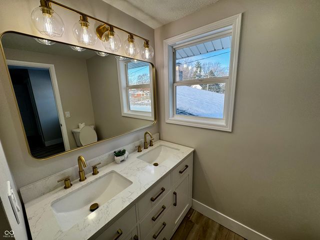 304 Blackford Street, Waynetown, IN 47990