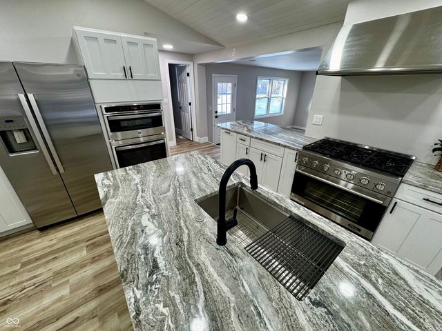 304 Blackford Street, Waynetown, IN 47990