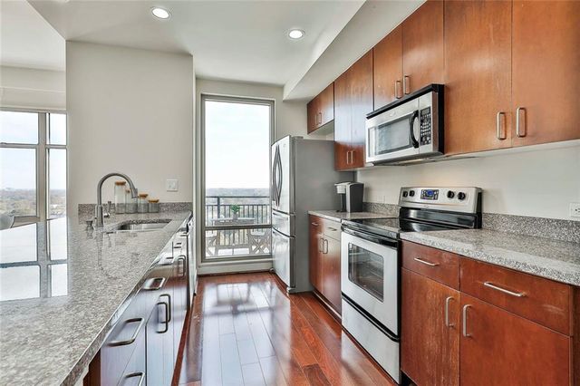 565 Peachtree NE Street 1511, Atlanta, GA 30308