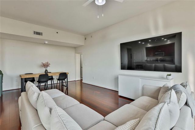 565 Peachtree NE Street 1511, Atlanta, GA 30308