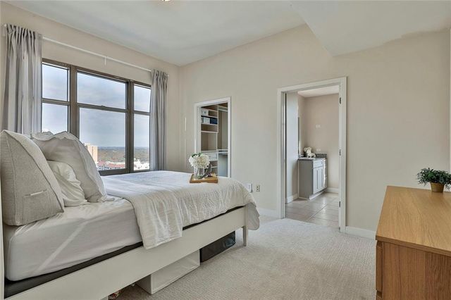 565 Peachtree NE Street 1511, Atlanta, GA 30308