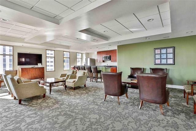 565 Peachtree NE Street 1511, Atlanta, GA 30308