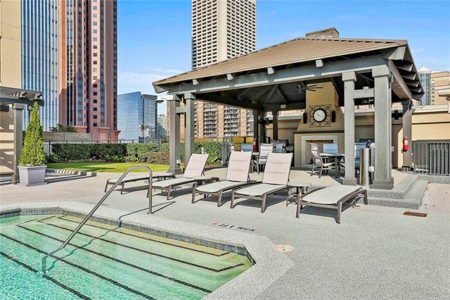 565 Peachtree NE Street 1511, Atlanta, GA 30308