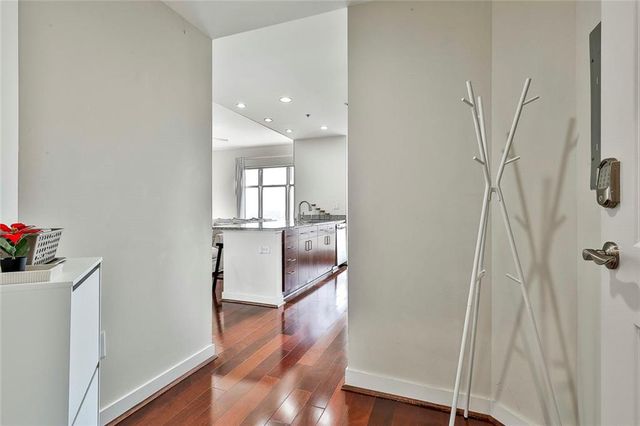 565 Peachtree NE Street 1511, Atlanta, GA 30308