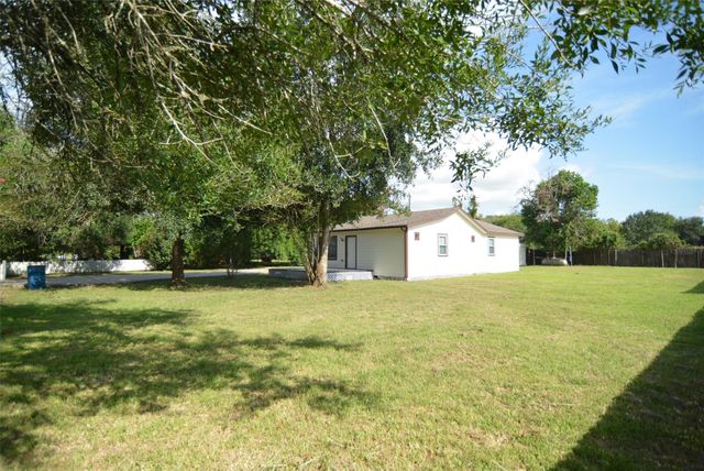 3111 2nd Street, Brookshire, TX 77423