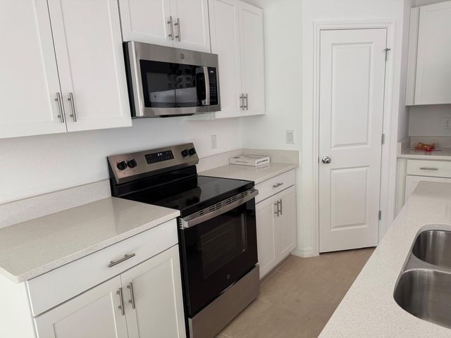 8425 LUNAR SKYE STREET, Sarasota, FL 34241