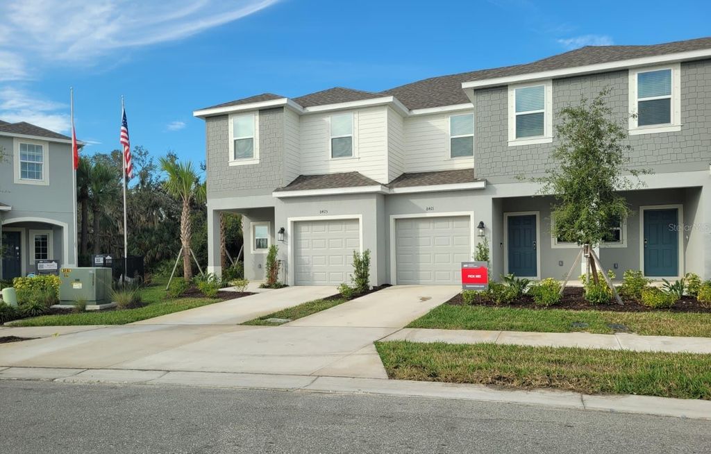 8425 LUNAR SKYE STREET, Sarasota, FL 34241