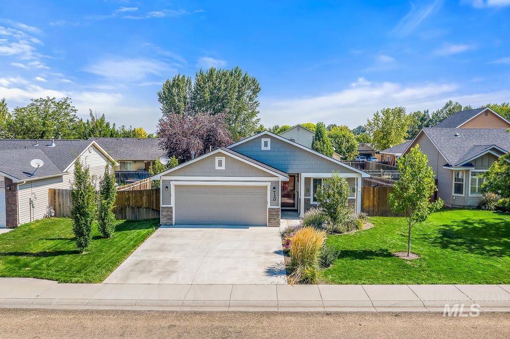 Image 1 of property listing at 720 Chance St, Caldwell, ID 83605