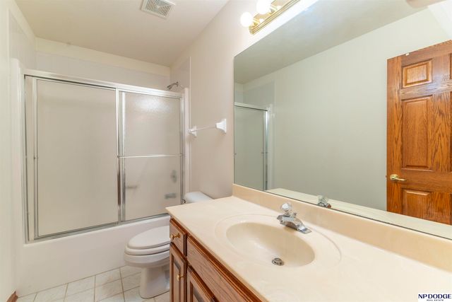 3910 N 158 Street, Omaha, NE 68116
