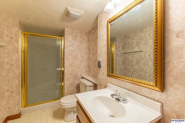 3910 N 158 Street, Omaha, NE 68116