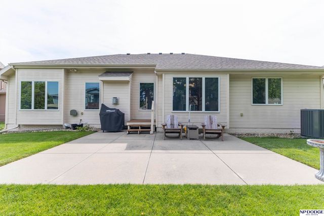 3910 N 158 Street, Omaha, NE 68116