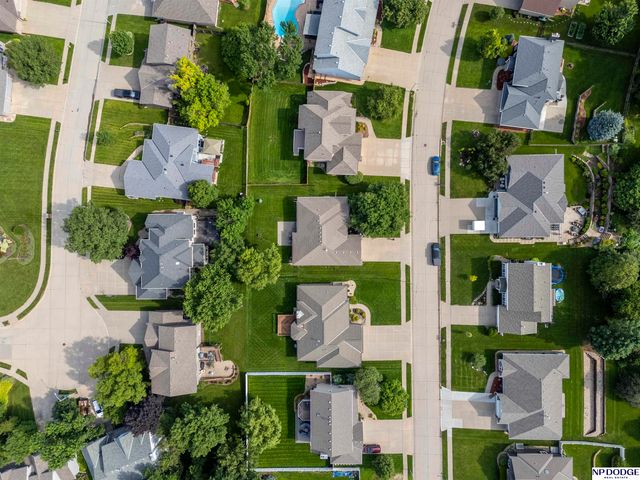 3910 N 158 Street, Omaha, NE 68116