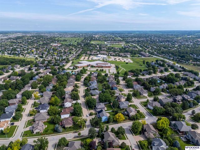 3910 N 158 Street, Omaha, NE 68116