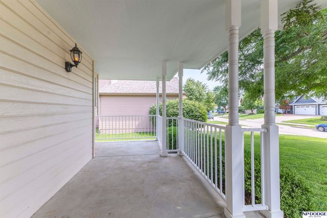 3910 N 158 Street, Omaha, NE 68116