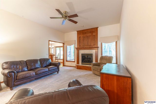 3910 N 158 Street, Omaha, NE 68116