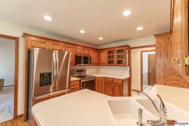 3910 N 158 Street, Omaha, NE 68116