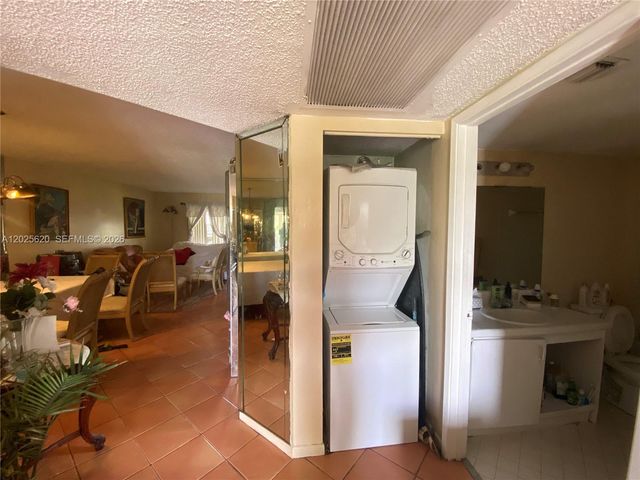 850 SW 138th Ave 310D, Pembroke Pines, FL 33027