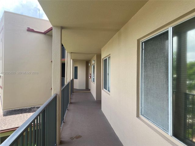 850 SW 138th Ave 310D, Pembroke Pines, FL 33027