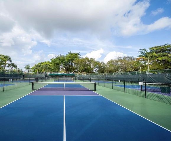 850 SW 138th Ave 310D, Pembroke Pines, FL 33027