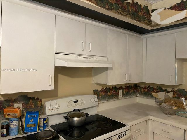 850 SW 138th Ave 310D, Pembroke Pines, FL 33027