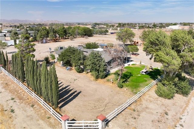 7985 W Avenue A, Rosamond, CA 93560