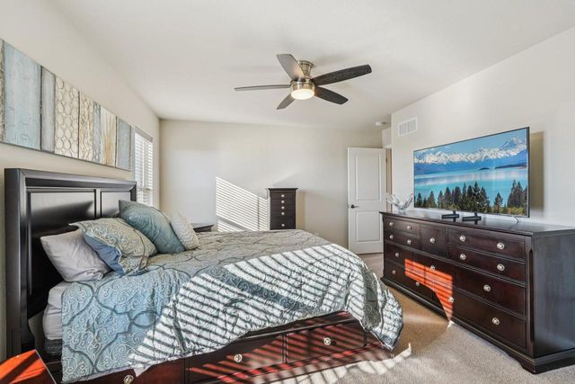 1819 Windrush DRIVE, Grafton, WI 53024