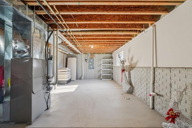 1819 Windrush DRIVE, Grafton, WI 53024