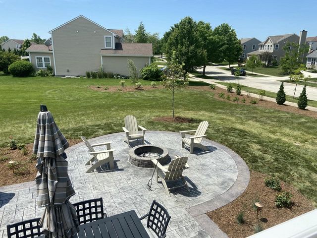 1819 Windrush DRIVE, Grafton, WI 53024